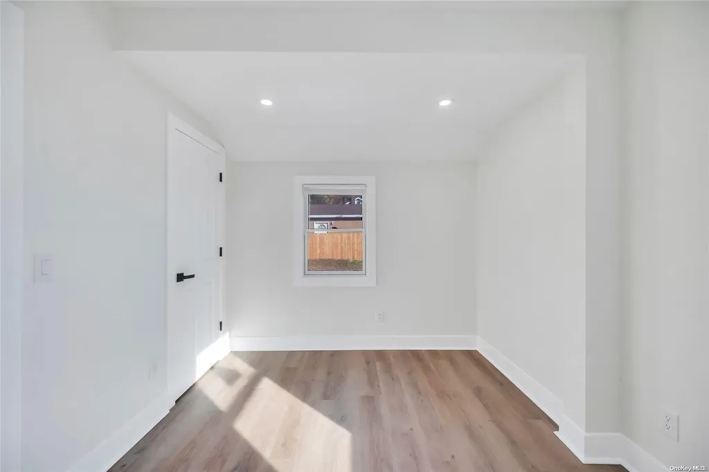 181 Medford Avenue Patchogue NY 11772