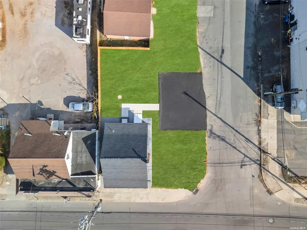181 Medford Avenue Patchogue NY 11772