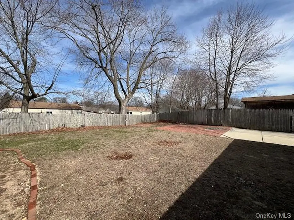 33 Cypress Street Central Islip NY 11722