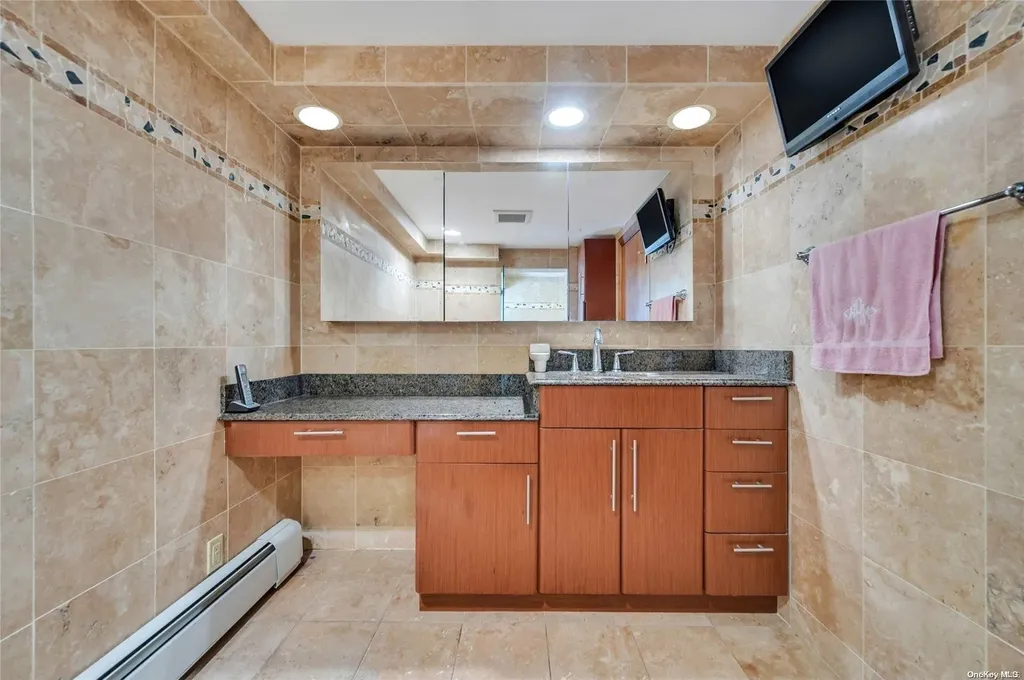 81-59 Commonwealth Boulevard Bellerose NY 11426