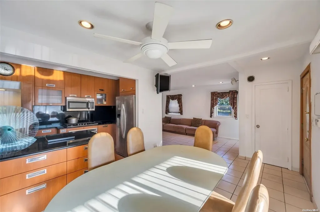 81-59 Commonwealth Boulevard Bellerose NY 11426