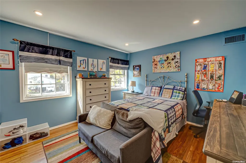 32 High Gate Drive Smithtown NY 11787