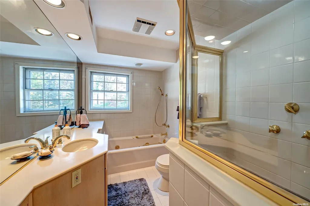 32 High Gate Drive Smithtown NY 11787