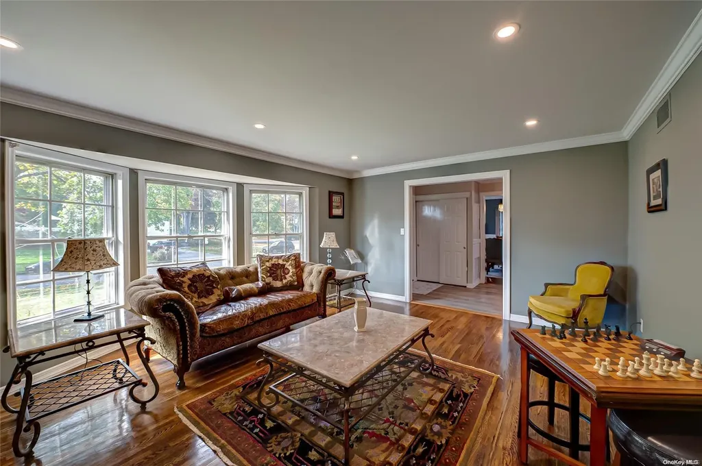 32 High Gate Drive Smithtown NY 11787