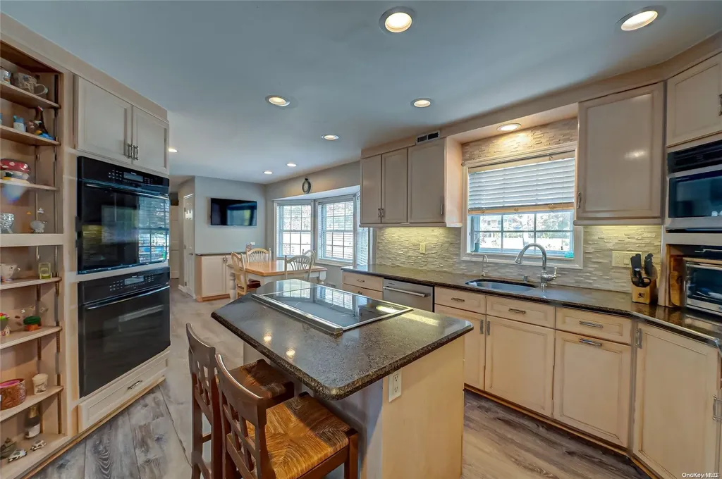 32 High Gate Drive Smithtown NY 11787