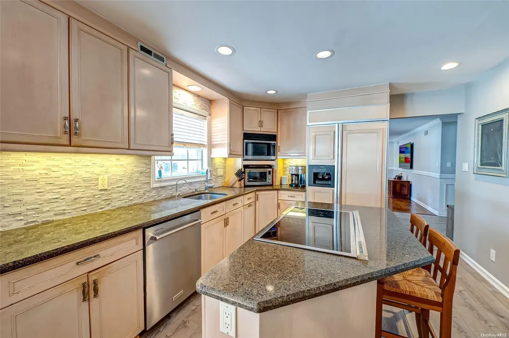 32 High Gate Drive Smithtown NY 11787