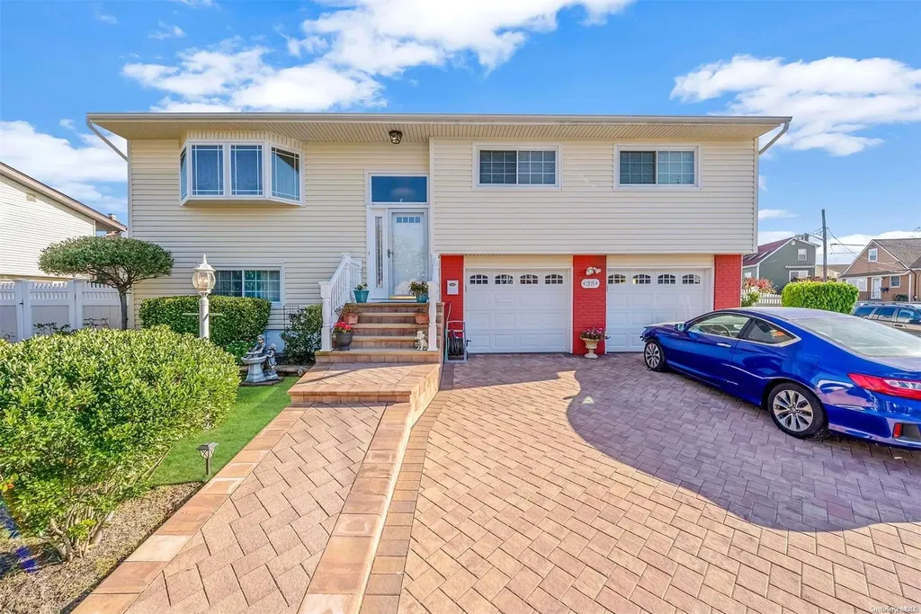 35 Florence Avenue Freeport NY 11520