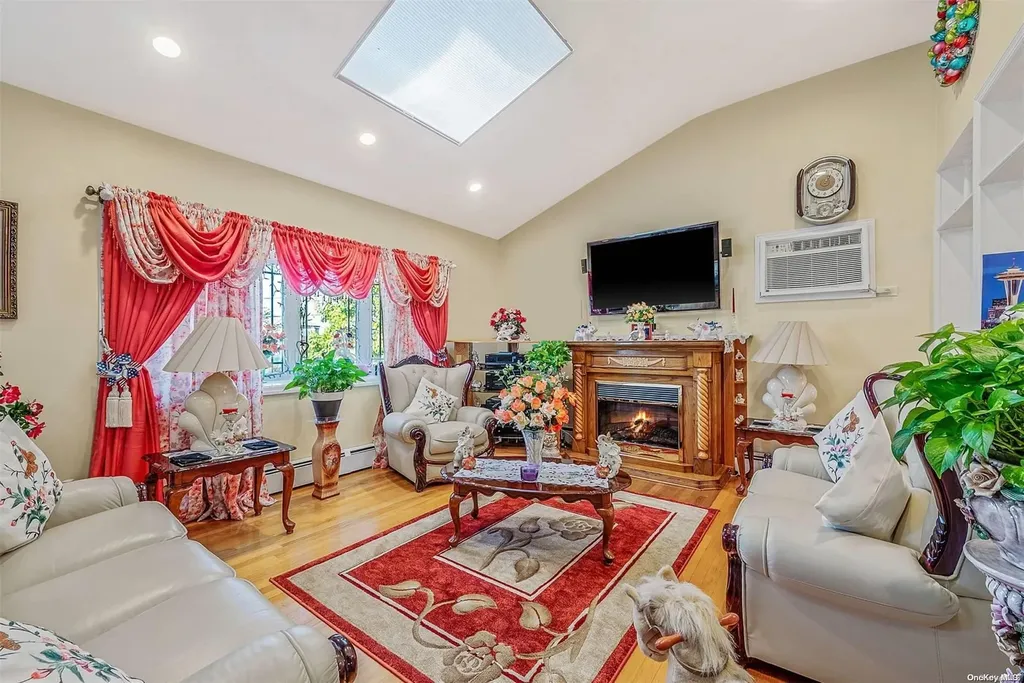 35 Florence Avenue Freeport NY 11520