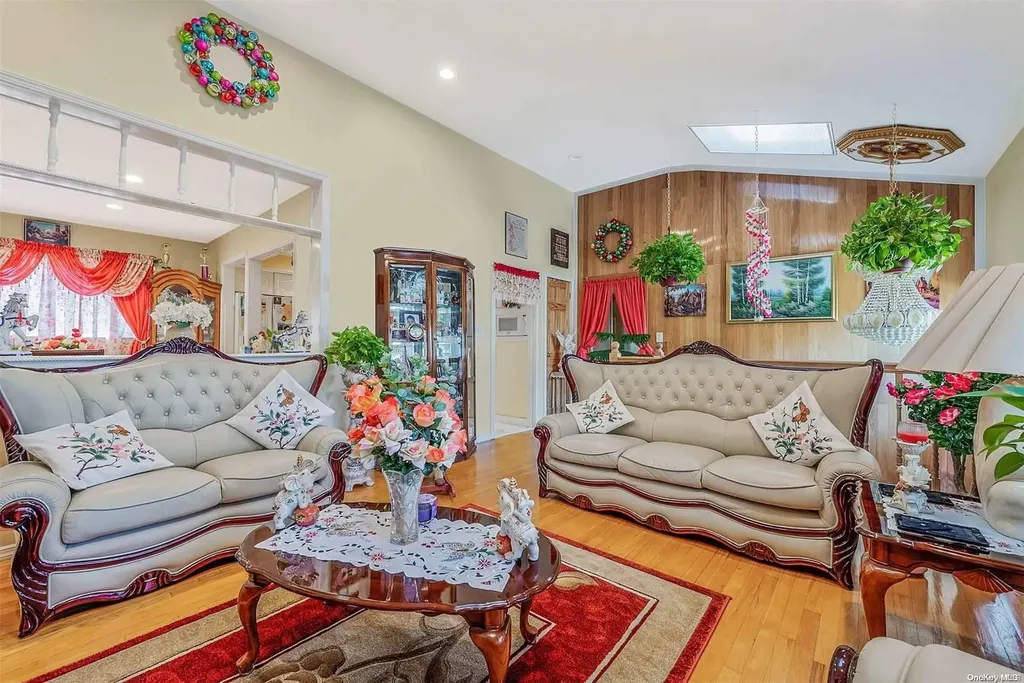 35 Florence Avenue Freeport NY 11520