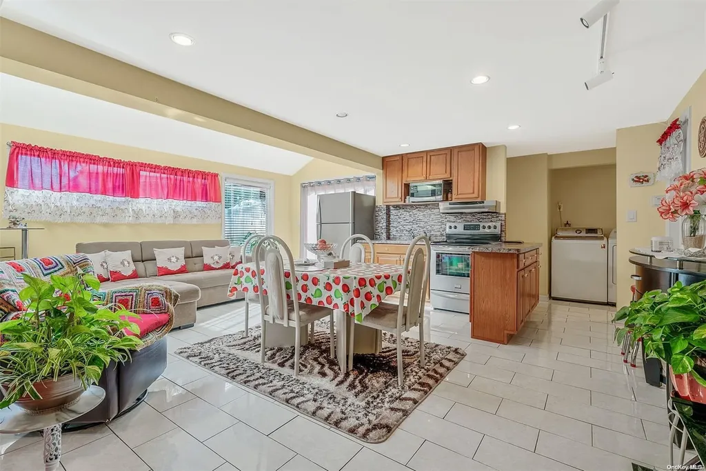 35 Florence Avenue Freeport NY 11520
