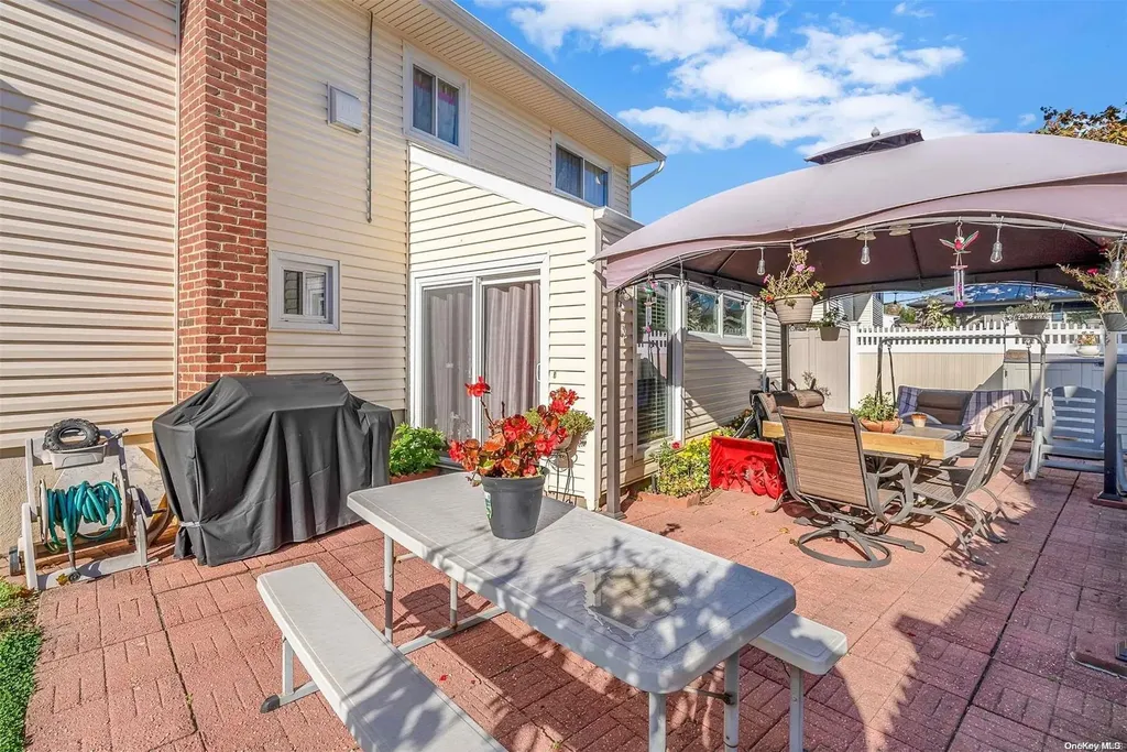 35 Florence Avenue Freeport NY 11520