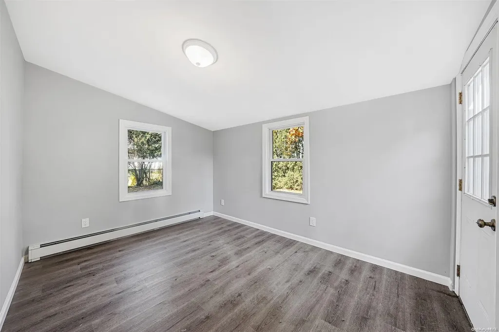 647 Lowell Street Westbury NY 11590
