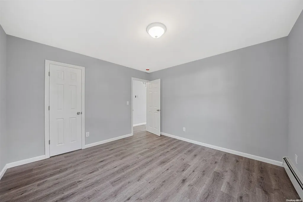 647 Lowell Street Westbury NY 11590