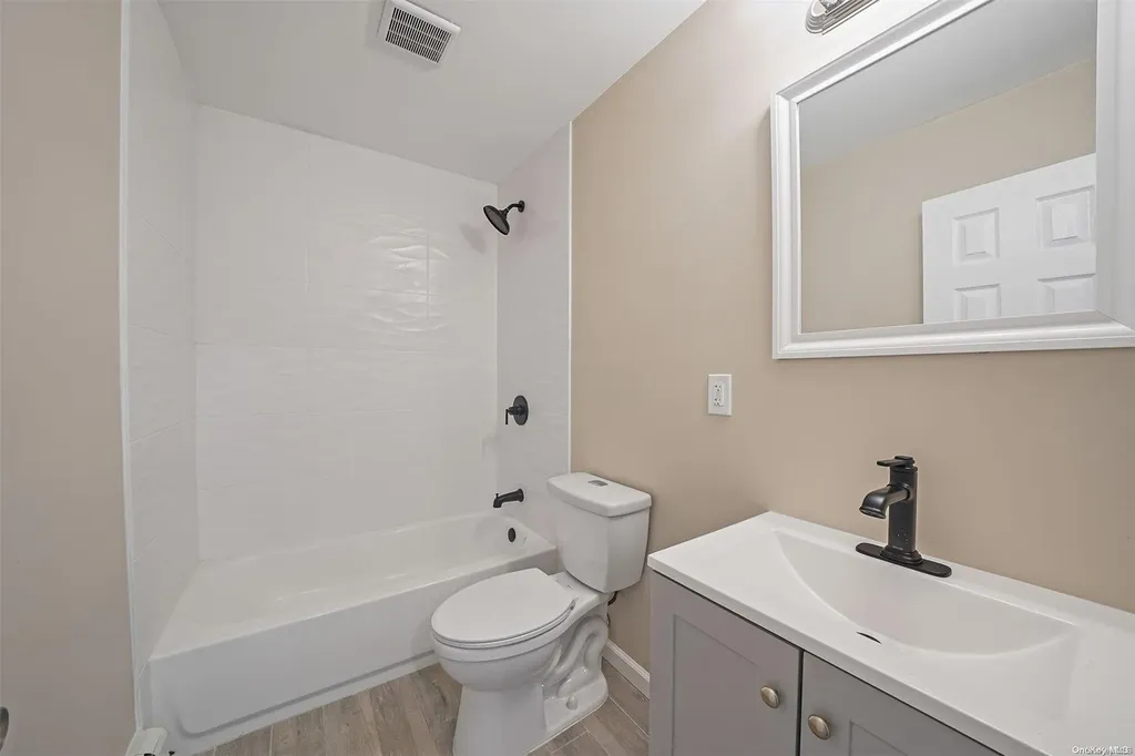 647 Lowell Street Westbury NY 11590