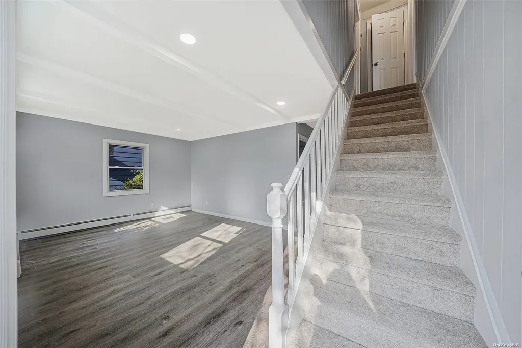 647 Lowell Street Westbury NY 11590