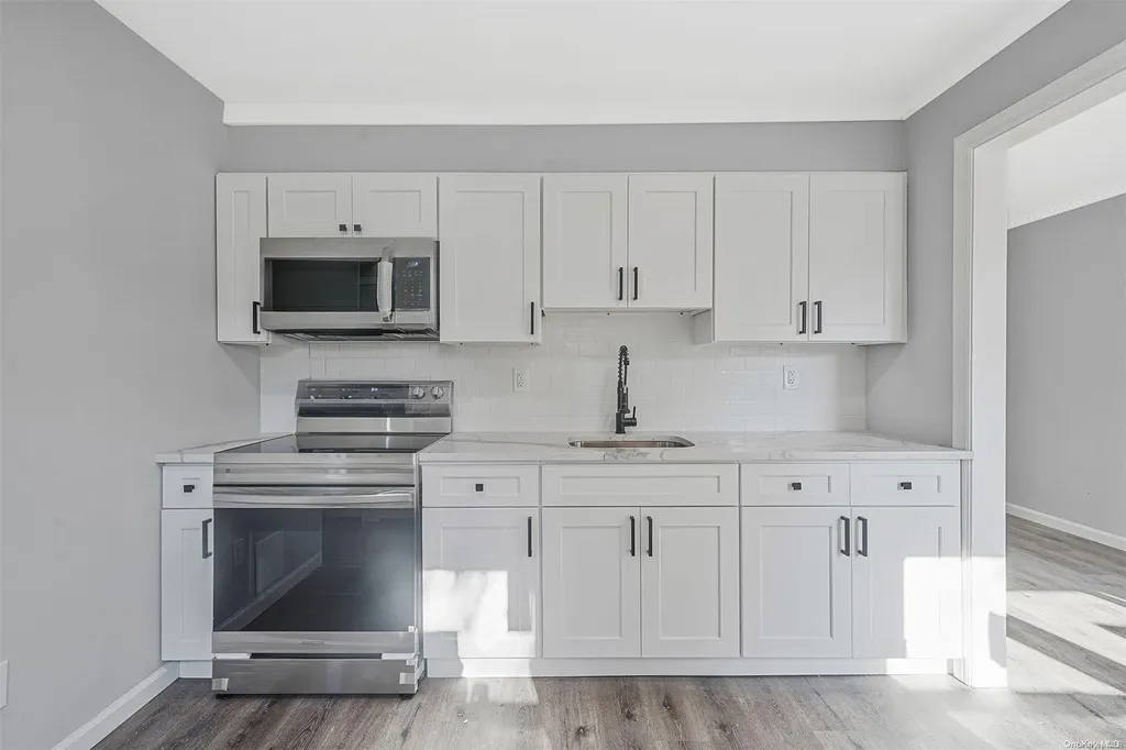647 Lowell Street Westbury NY 11590