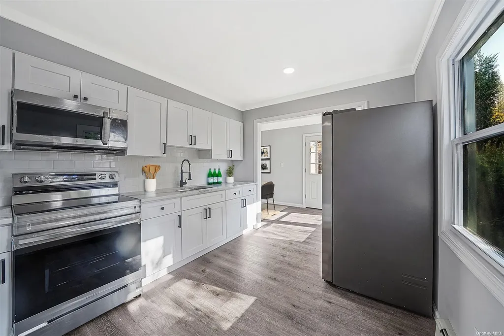 647 Lowell Street Westbury NY 11590