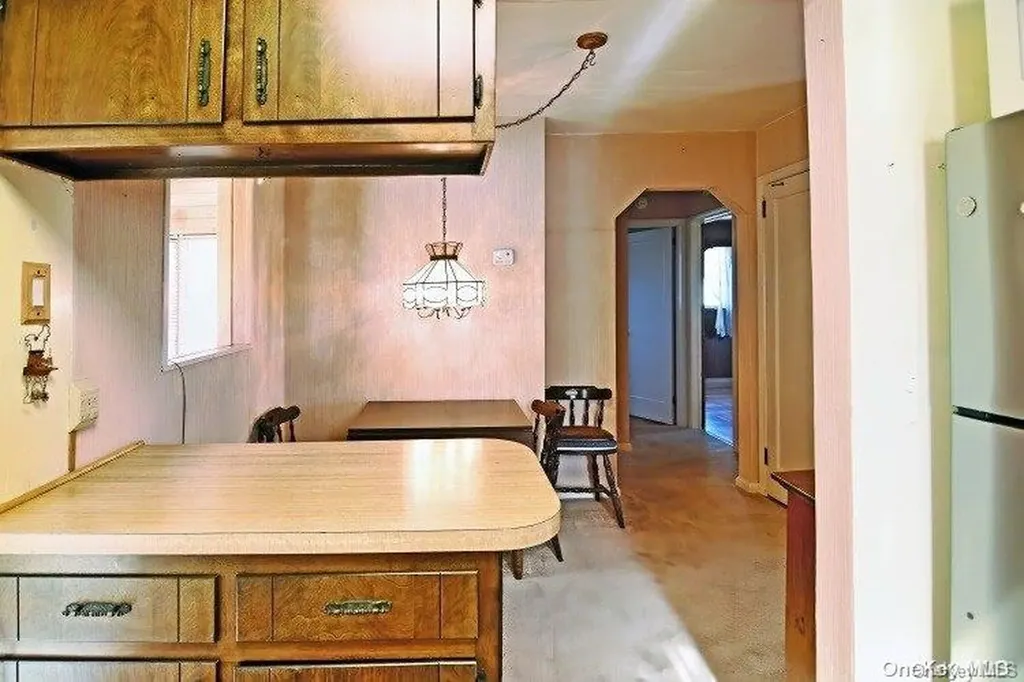 9 Surrey Lane Bellmore NY 11710