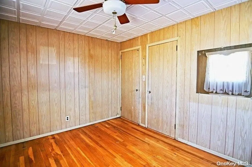 9 Surrey Lane Bellmore NY 11710