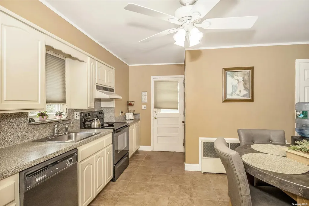105 Ira Road Syosset NY 11791