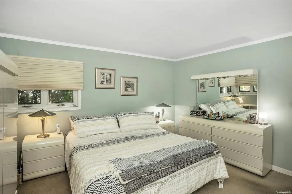 105 Ira Road Syosset NY 11791