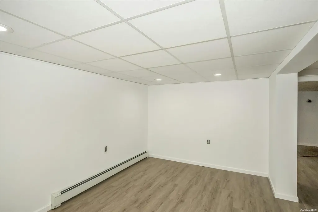 105 Ira Road Syosset NY 11791