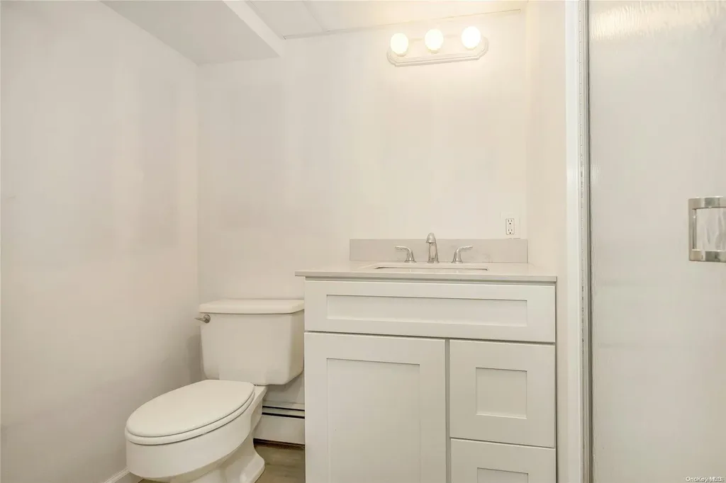 105 Ira Road Syosset NY 11791