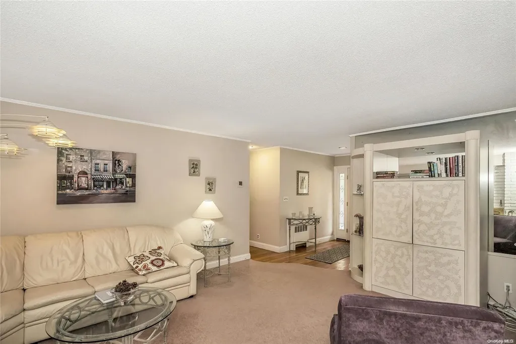 105 Ira Road Syosset NY 11791