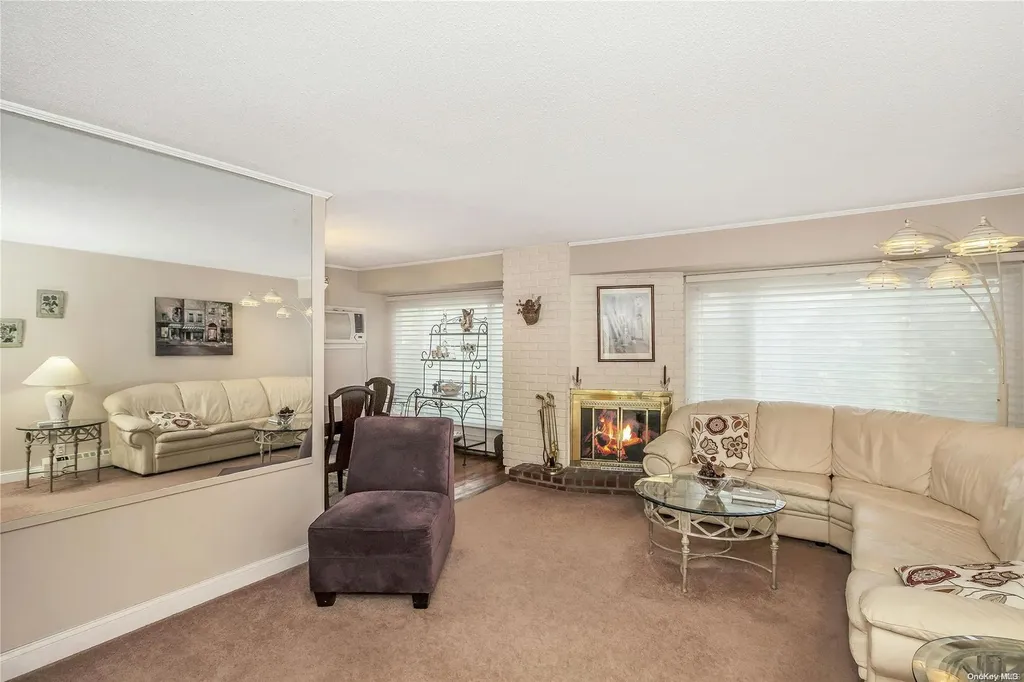 105 Ira Road Syosset NY 11791