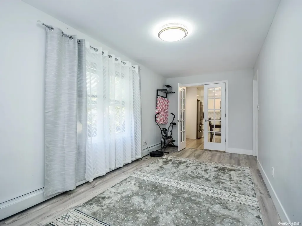 20 Darby Place Glen Head NY 11545