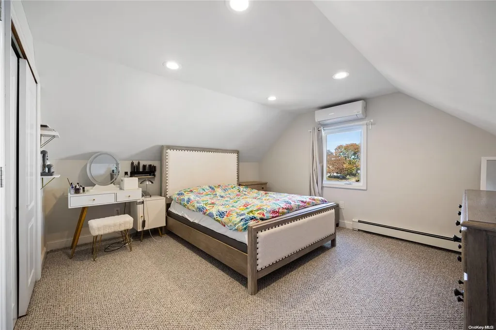 9 Primrose Lane Levittown NY 11756