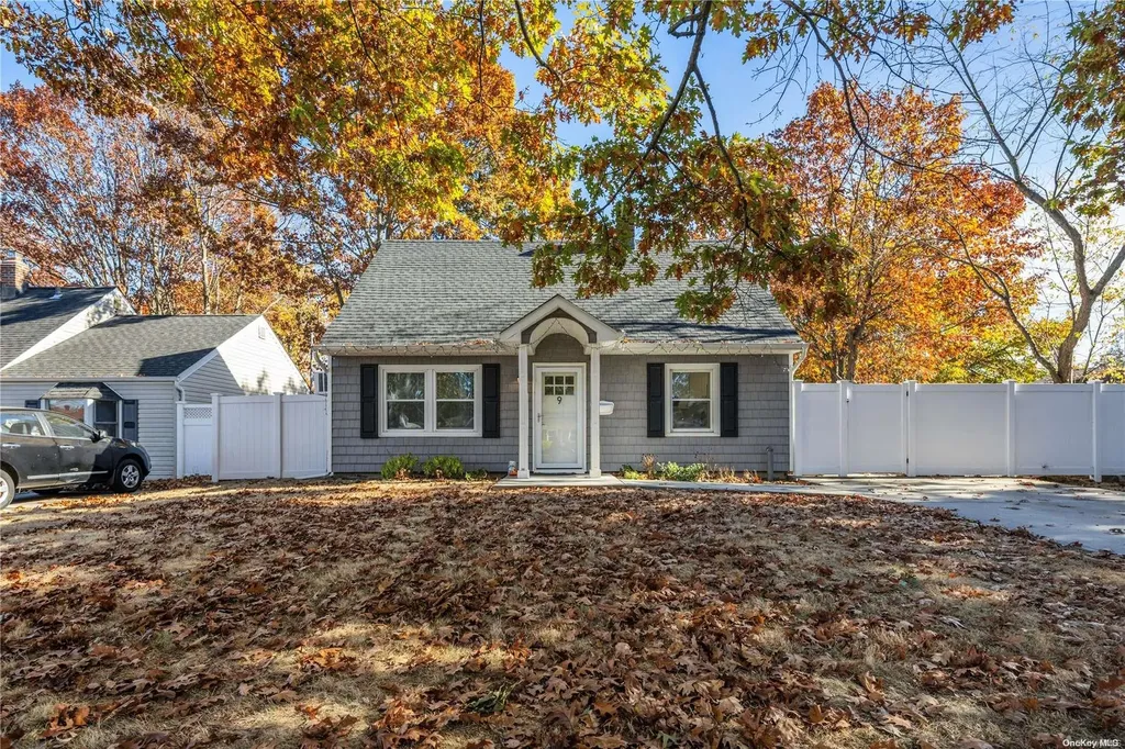 9 Primrose Lane Levittown NY 11756