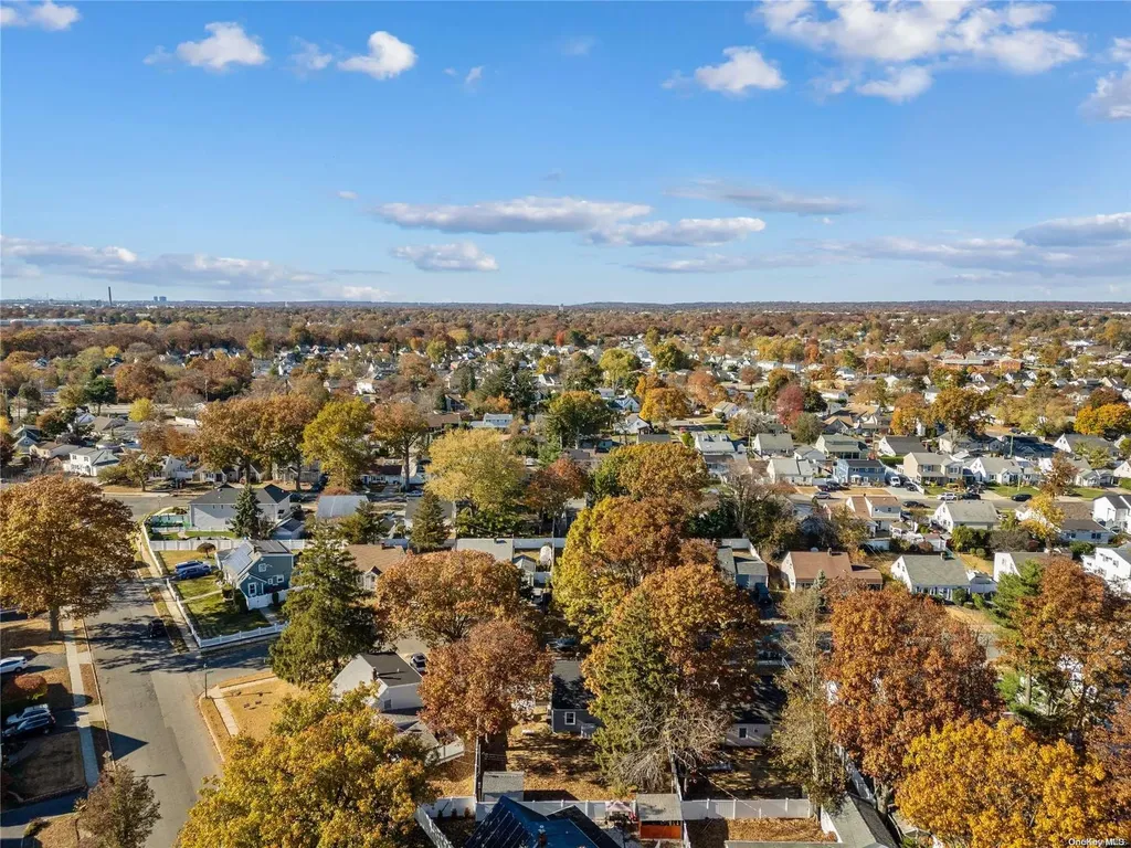 9 Primrose Lane Levittown NY 11756