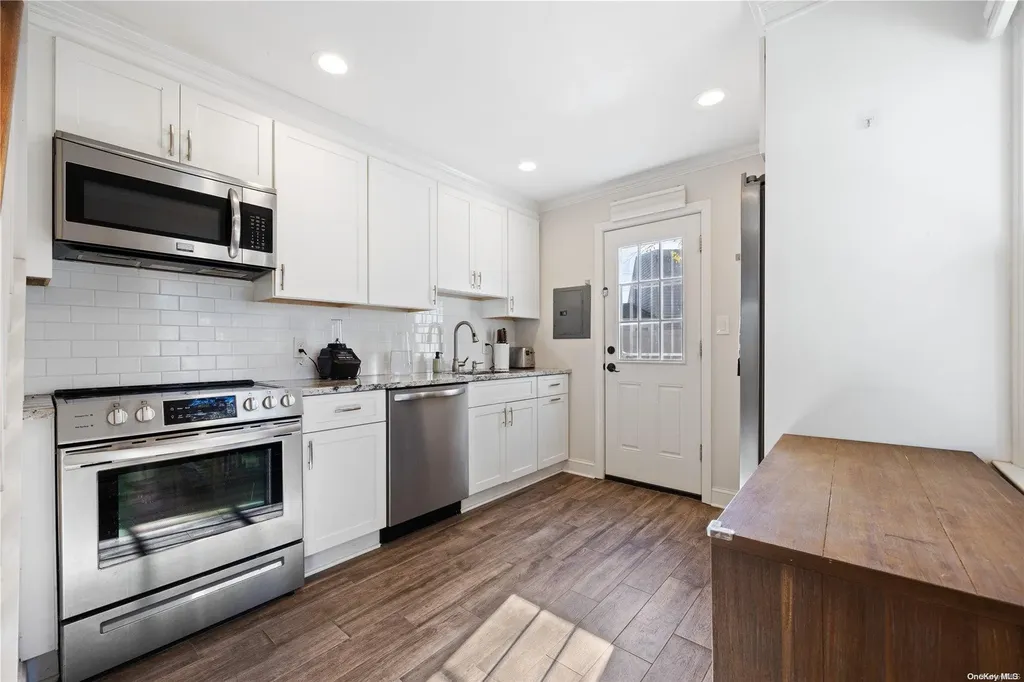 9 Primrose Lane Levittown NY 11756