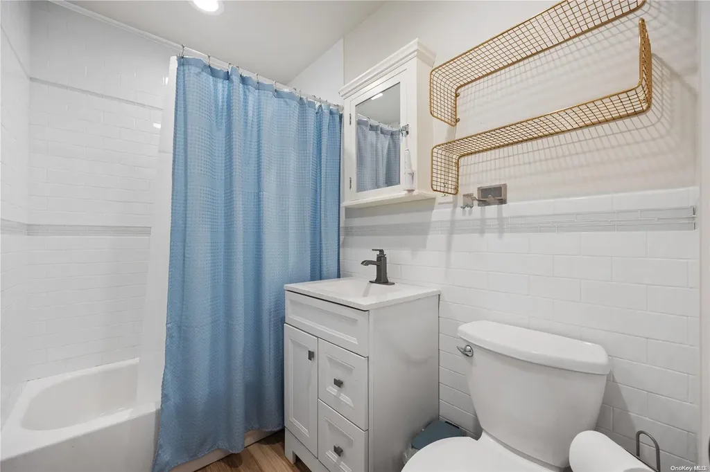 9 Primrose Lane Levittown NY 11756
