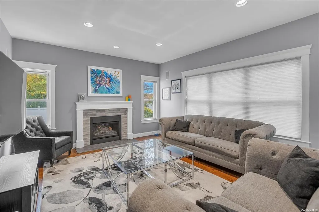 11 Debron Court Centereach NY 11720