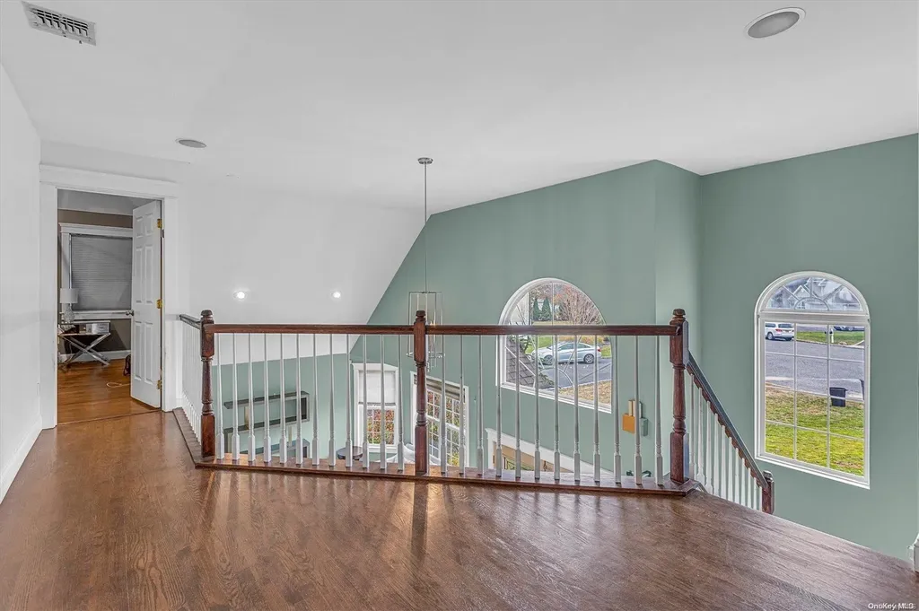 11 Debron Court Centereach NY 11720