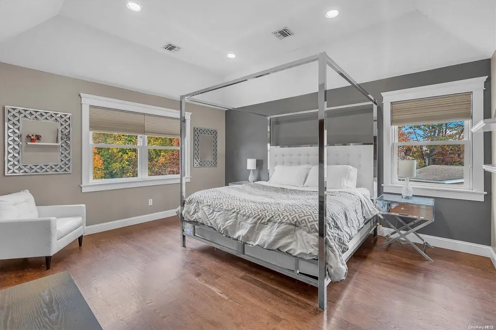 11 Debron Court Centereach NY 11720