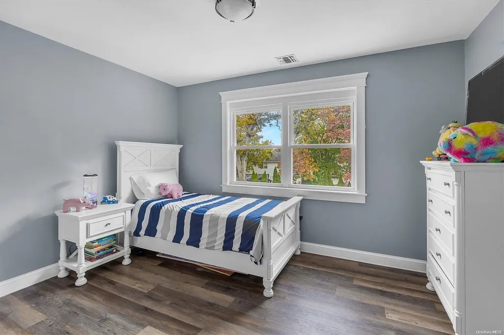 11 Debron Court Centereach NY 11720