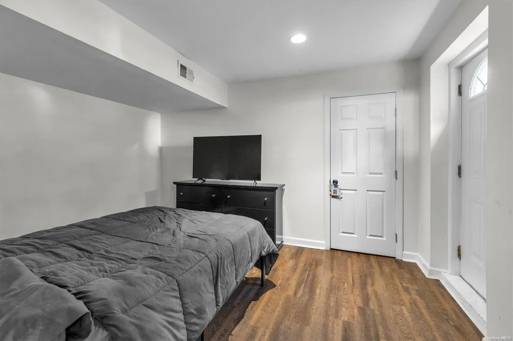 11 Debron Court Centereach NY 11720