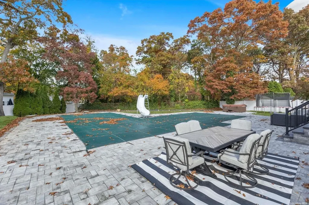 11 Debron Court Centereach NY 11720