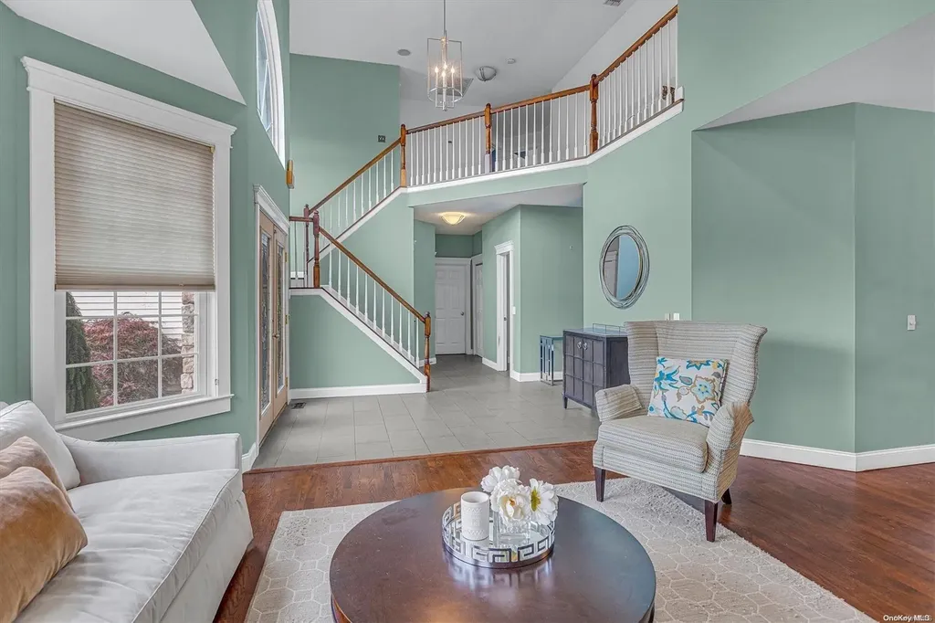 11 Debron Court Centereach NY 11720