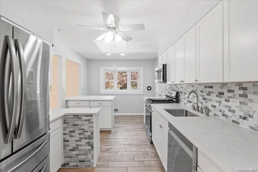 15 Starfire Court Hewlett NY 11557