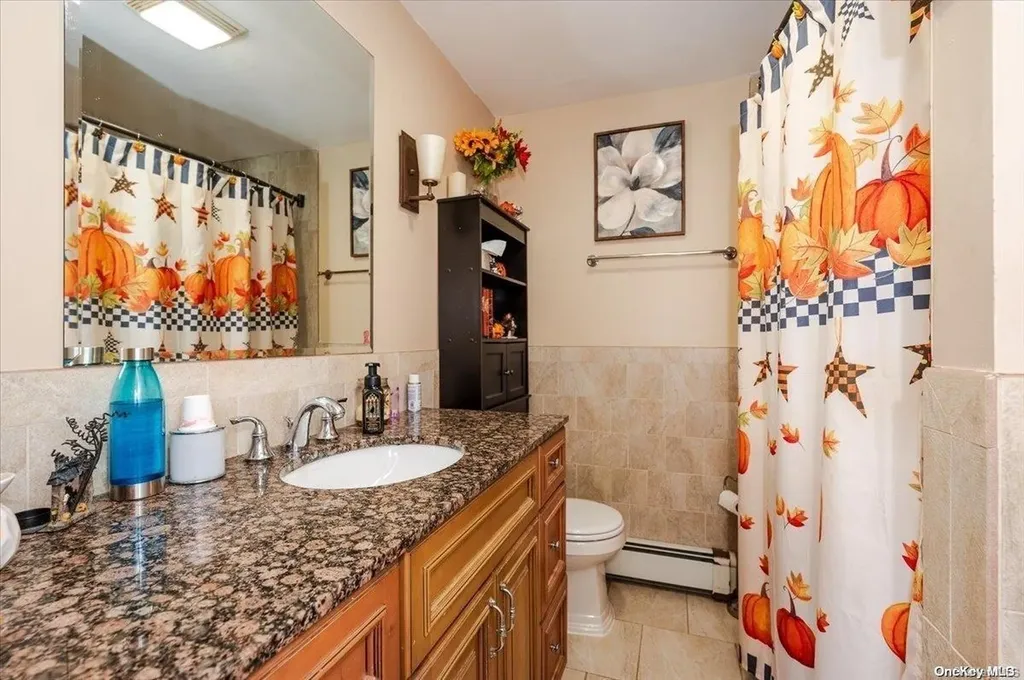 718 S 9th Street Lindenhurst NY 11757