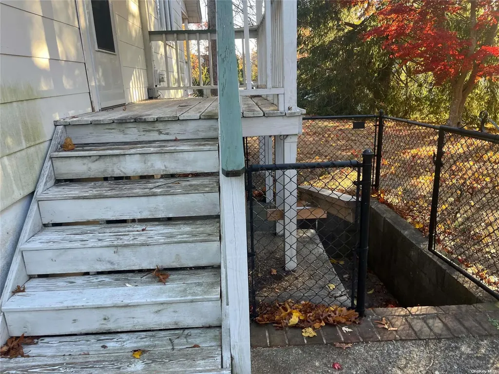 68 Tarpon Road Rocky Point NY 11778
