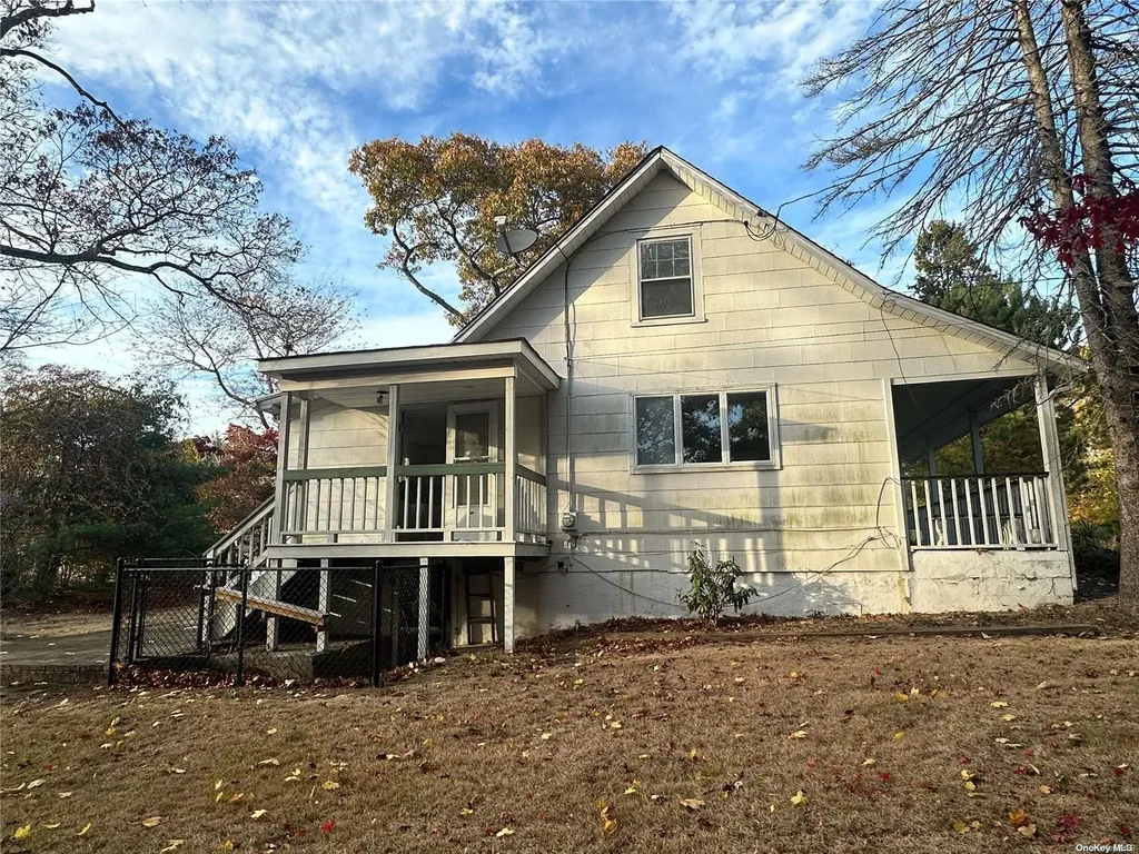 68 Tarpon Road Rocky Point NY 11778