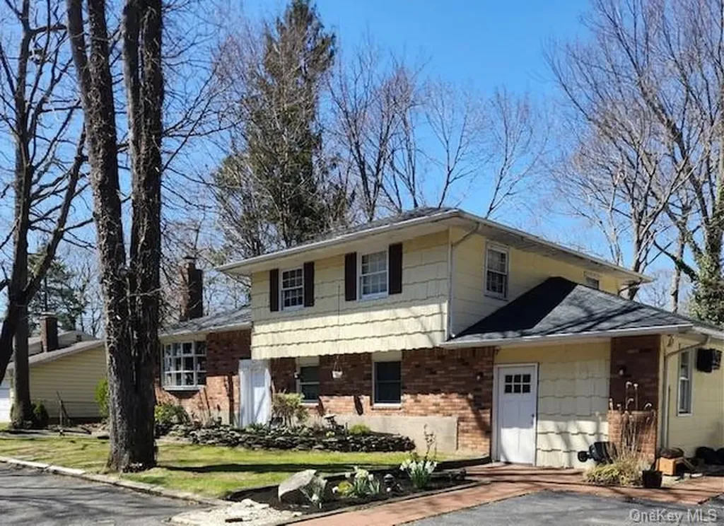 109 Echo Avenue Miller Place NY 11764