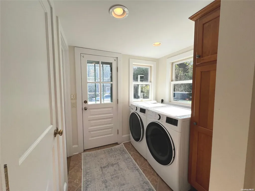 178 Harbor Road Stony Brook NY 11790