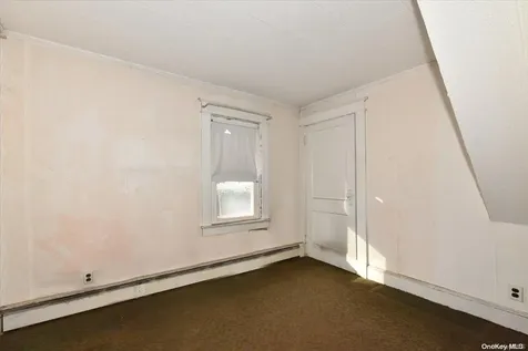 39 Walnut Avenue East East Farmingdale NY 11735