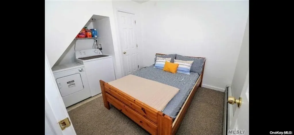 744 S 9th Street Lindenhurst NY 11757
